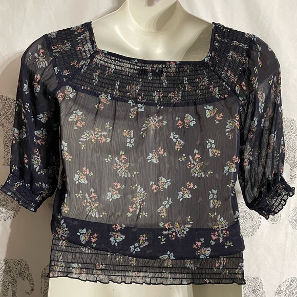 Women’s XS Romy sheer navy blue blouse with floral print excellent condition - Picture 5 of 9